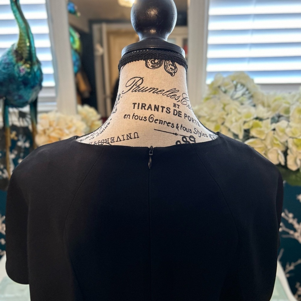 This GERARD DAREL ,BLACK DRESS Is very ELEGANT  size 38
♥️🛍️ - Picture 13 of 14